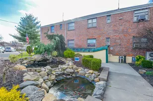 21-38 202nd St, Bayside, NY 11360 - Photo 23