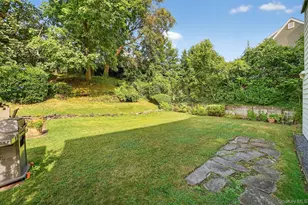 331 Sommerville Pl, Yonkers, NY 10703 - Photo 25