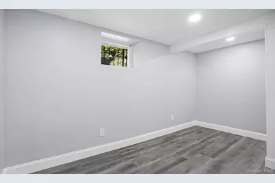 827 Eastfield Road, Westbury, NY 11590 - Photo 21