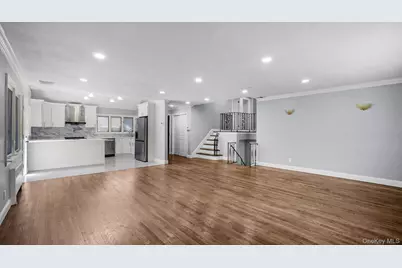 827 Eastfield Road, Westbury, NY 11590 - Photo 9