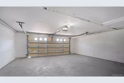 827 Eastfield Road, Westbury, NY 11590 - Photo 25