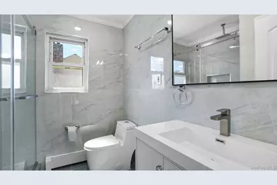 827 Eastfield Road, Westbury, NY 11590 - Photo 15