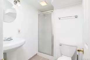 472 Emerson St, Uniondale, NY 11553 - Photo 15