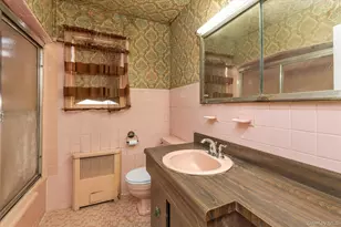 95 Dogwood Ave, Malverne, NY 11565 - Photo 13