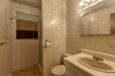 95 Dogwood Avenue, Malverne, NY 11565 - Photo 9