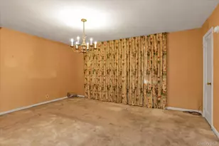 95 Dogwood Ave, Malverne, NY 11565 - Photo 15