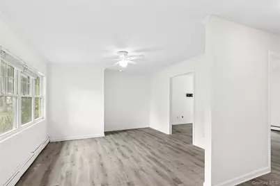 29 Linda Avenue, Aquebogue, NY 11931 - Photo 5