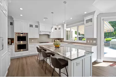 9 Scenic View Court, Dix Hills, NY 11746 - Photo 17