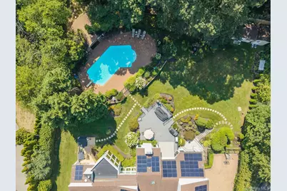 9 Scenic View Court, Dix Hills, NY 11746 - Photo 41