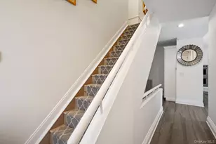 9 Scenic View Ct, Dix Hills, NY 11746 - Photo 31