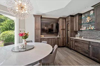 9 Scenic View Court, Dix Hills, NY 11746 - Photo 19