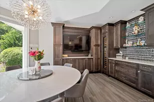 9 Scenic View Ct, Dix Hills, NY 11746 - Photo 19