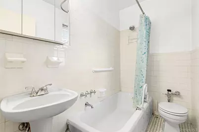 67-66 108th Street #D43, Forest Hills, NY 11375 - Photo 21