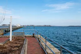 18 Windward Ln, Bronx, NY 10464 - Photo 31