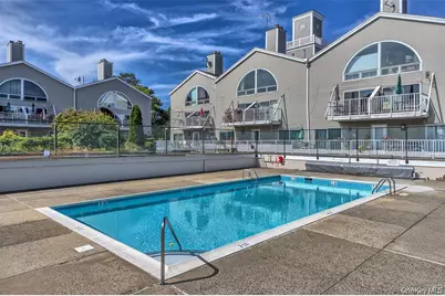 18 Windward Lane #17, Bronx, NY 10464 - Photo 1