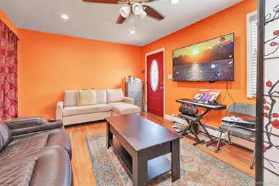 737 Lowell Road, Uniondale, NY 11553 - Photo 5