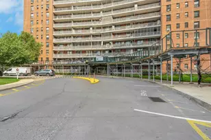 61-25 98th St, Rego Park, NY 11374 - Photo 39