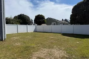 652 Empire Ave, West Babylon, NY 11704 - Photo 41