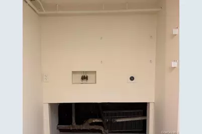 652 Empire Avenue, West Babylon, NY 11704 - Photo 35