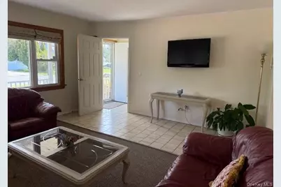 652 Empire Avenue, West Babylon, NY 11704 - Photo 3