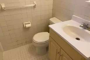 264-65 Langston Ave, Glen Oaks, NY 11004 - Photo 9