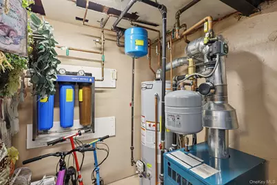 64 Wilson Avenue, Westbury, NY 11590 - Photo 27