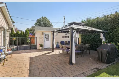 64 Wilson Avenue, Westbury, NY 11590 - Photo 39