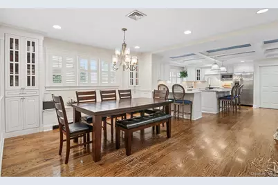 96-15 165th Avenue, Howard Beach, NY 11414 - Photo 5