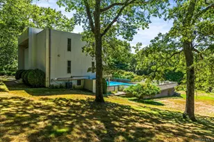 11 Deer Trail Rd, Southampton, NY 11968 - Photo 37