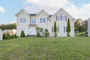 4 Standish Rd, Monroe, NY 10950 - Photo 3