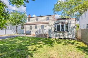 196 S Broome Ave, Lindenhurst, NY 11757 - Photo 3