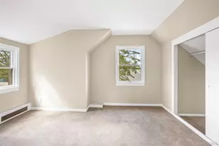 196 S Broome Ave, Lindenhurst, NY 11757 - Photo 17