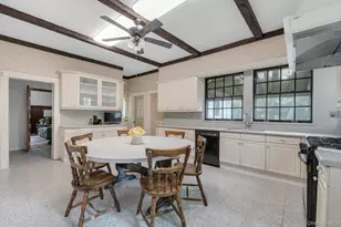 84 Nassau Blvd, Garden City, NY 11530 - Photo 9