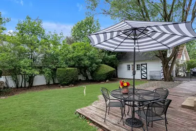 84 Nassau Boulevard, Garden City, NY 11530 - Photo 25