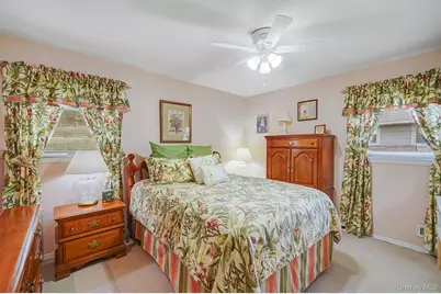 41 Wiltshire Drive, Commack, NY 11725 - Photo 19