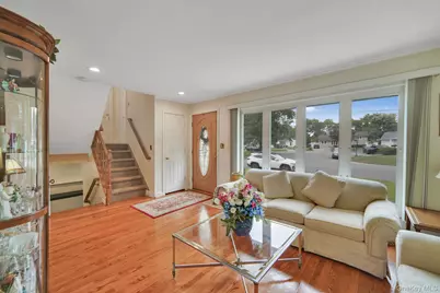 41 Wiltshire Drive, Commack, NY 11725 - Photo 7