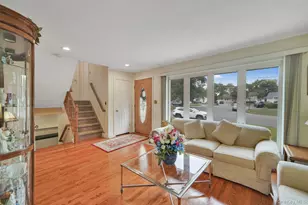 41 Wiltshire Dr, Commack, NY 11725 - Photo 7