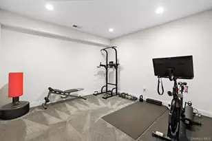 30 Dennis Ln, Pleasantville, NY 10570 - Photo 25