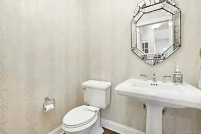 30 Dennis Lane, Pleasantville, NY 10570 - Photo 5
