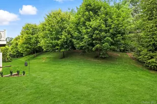 30 Dennis Ln, Pleasantville, NY 10570 - Photo 29