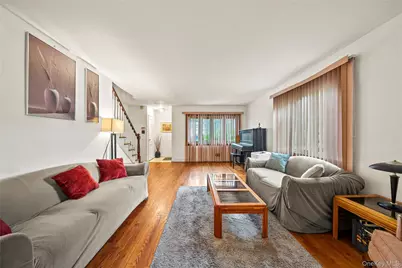 604 Dartmouth Street, Westbury, NY 11590 - Photo 5