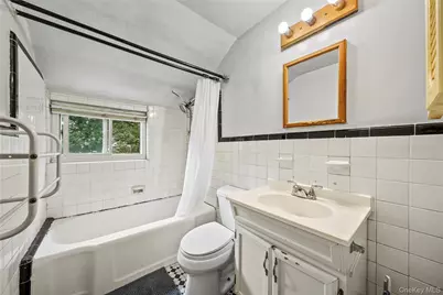 604 Dartmouth Street, Westbury, NY 11590 - Photo 13