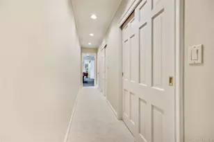 4 Willow Ln, Hewlett, NY 11557 - Photo 31