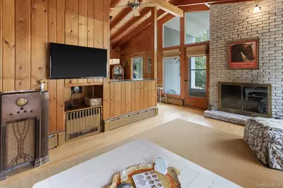 16 S Beach Road, Southampton, NY 11968 - Photo 5