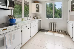 16 S Beach Rd, Southampton, NY 11968 - Photo 11