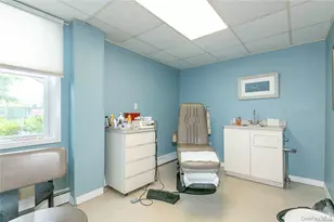 188 W Main St, Oyster Bay, NY 11771 - Photo 11