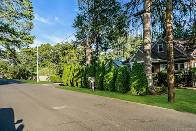 24 Ormond Street, Dix Hills, NY 11746 - Photo 9