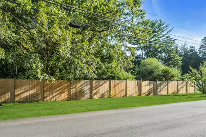 24 Ormond Street, Dix Hills, NY 11746 - Photo 5