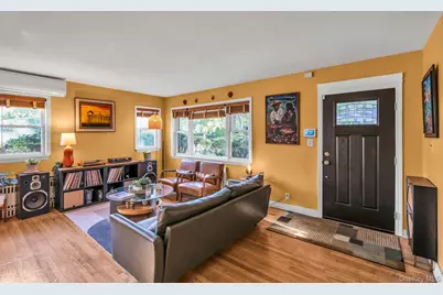 24 Ormond Street, Dix Hills, NY 11746 - Photo 15