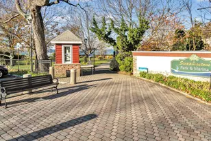 100 Station Rd, Great Neck, NY 11023 - Photo 27